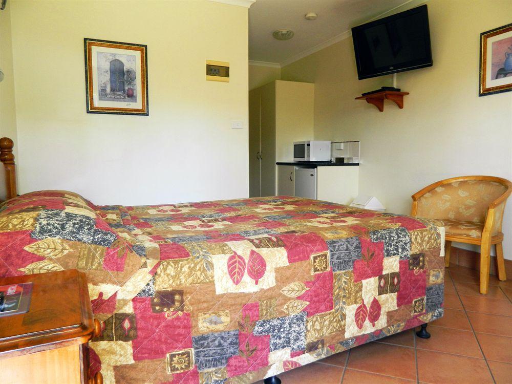 เกลนมอร์ แทเวิร์น Hotel ร็อคแฮมป์ตัน ภายนอก รูปภาพ
